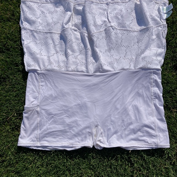 Lilly Pulitzer Luxletic Corrine Skort Skirt White Floral Stretch Eyelet Sz XL - Picture 5 of 8